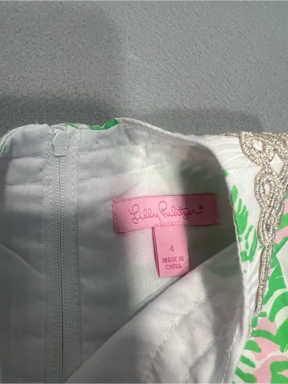 Lilly Pulitzer Girl Size 4 Lioness Patch LITTLE CLASSIC SHIFT Dress Gold Lace